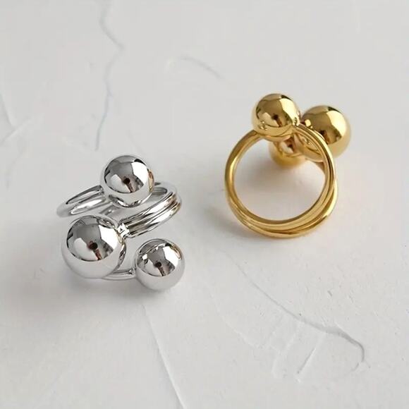 Silvery Exaggerated Three Ball Open Ring One Size Silver - Picture 4 of 7